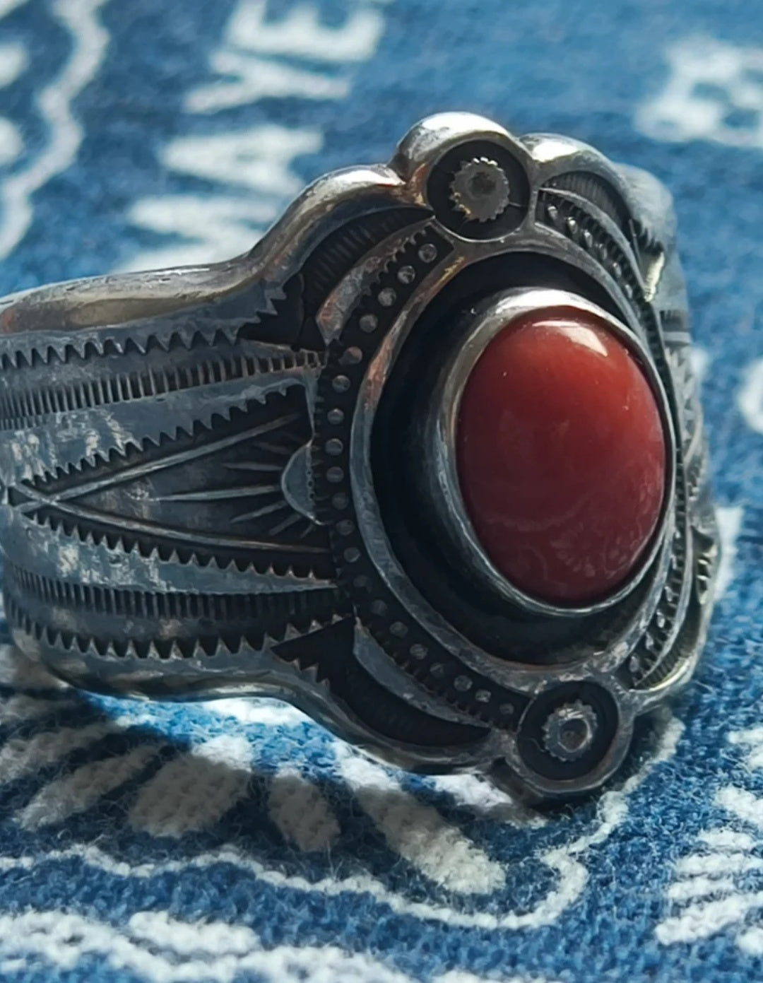 Navajo Pattern Coral Ring Silver Ornament Coral