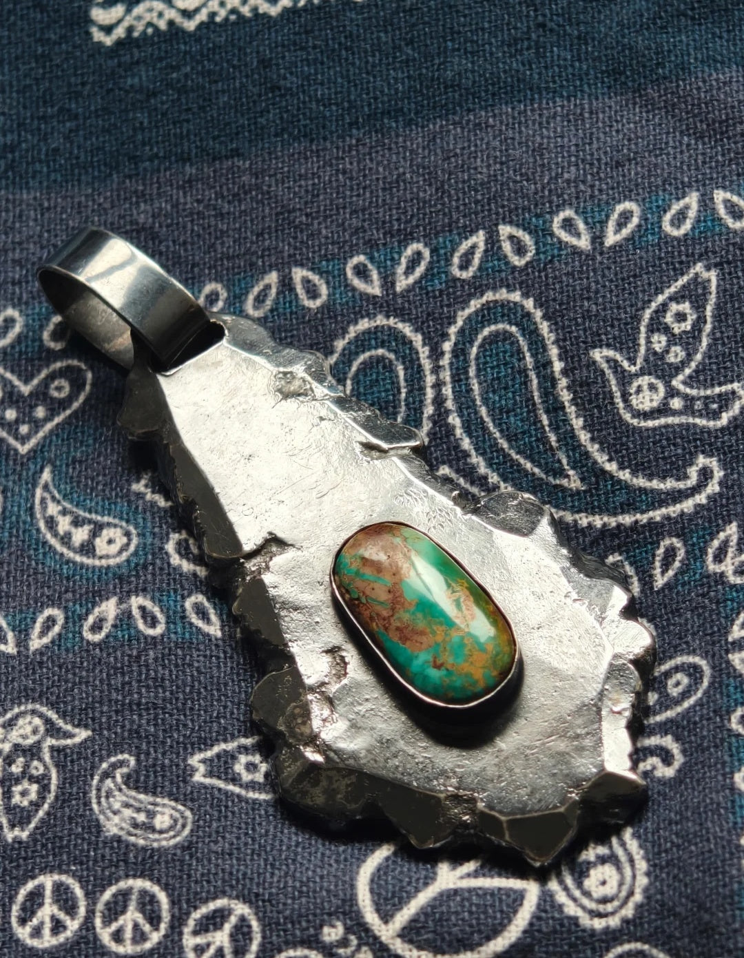 Handmade turquoise silver cake pendant with pure silver and silver decoration